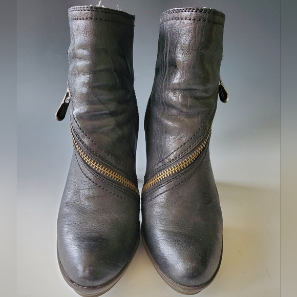 Frye Mimi Snap Bootie - Picture 1 of 4